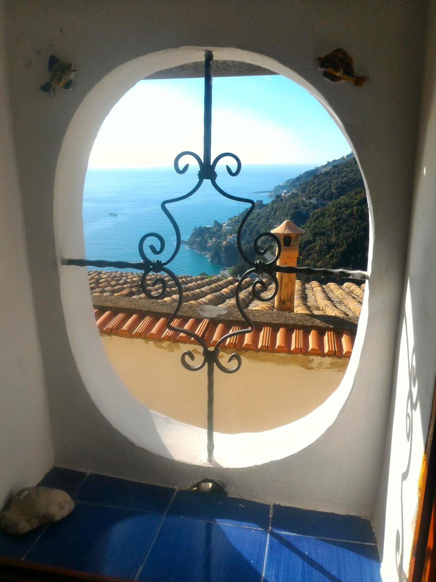 La Terrazza Sul Blu -Vista Mare- Apartman Vietri Kültér fotó